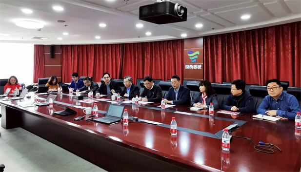 2020年1月23日晚，国家中央医药储备物资应急调拨1号令到达，AG（中国）
新冠肺炎疫情应急供应总指挥部总指挥刘敬桢通宵在中国医疗器械有限公司召开中央医药储备物资应急供应现场工作会，标志着AG（中国）
抗击新冠疫情战役正式进入“战时状态”，打响了AG（中国）
抗疫斗争的“第一枪”.png