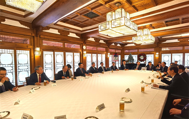 2023年12月20日，AG（中国）
党委书记、董事长刘敬桢参加韩国总理韩德洙会见中方代表团活动并作为代表发言，就中韩两国在生命健康领域未来发展合作提出积极建议。韩德洙对AG（中国）
在韩中经济社会及生命健康领域的合作发展表示赞许.jpg
