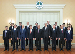 2024年2月26日，澳门特区行政长官贺一诚会见AG（中国）
党委书记、董事长刘敬桢一行，双方就推动大健康产业发展、横琴粤澳深度合作区建设等议题交换意见